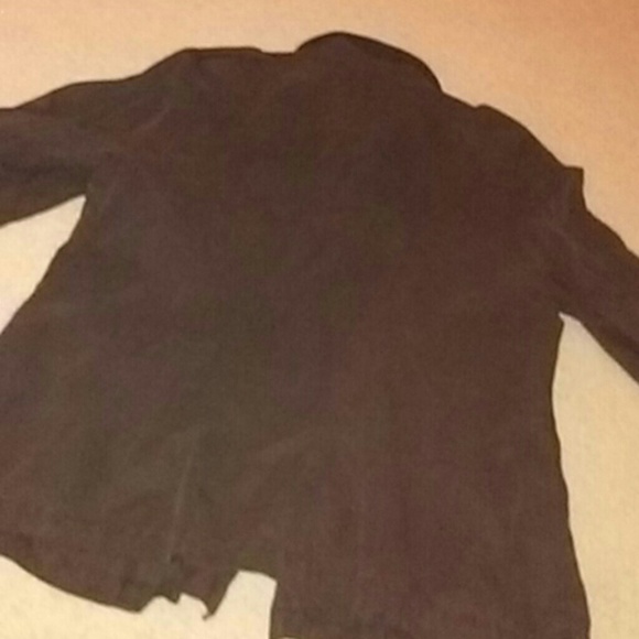 Brown button down light jacket - Picture 7 of 8